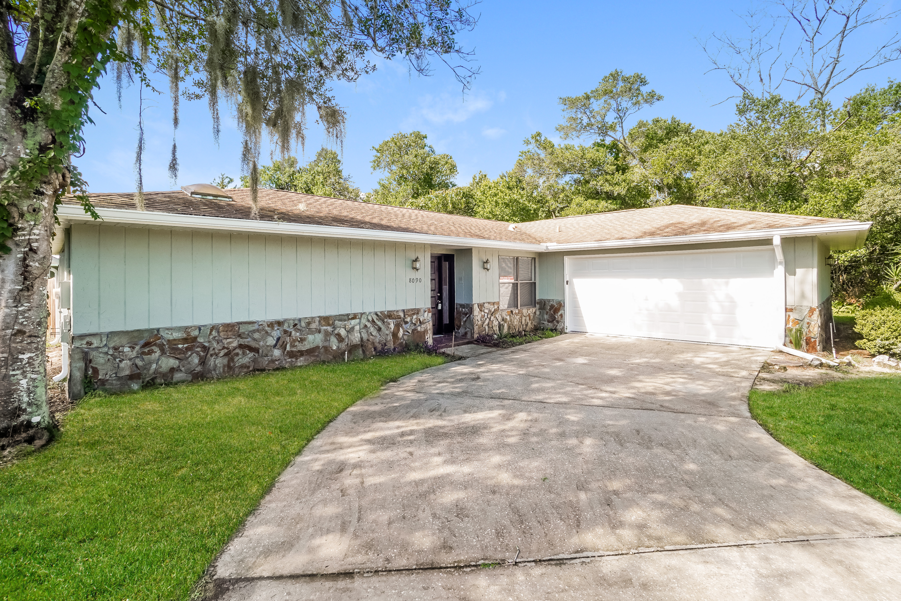 8090 River Country Dr Weeki Wachee, FL 34607